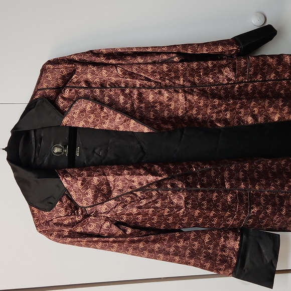 Elegant Burgundy and Black Patterned Robe